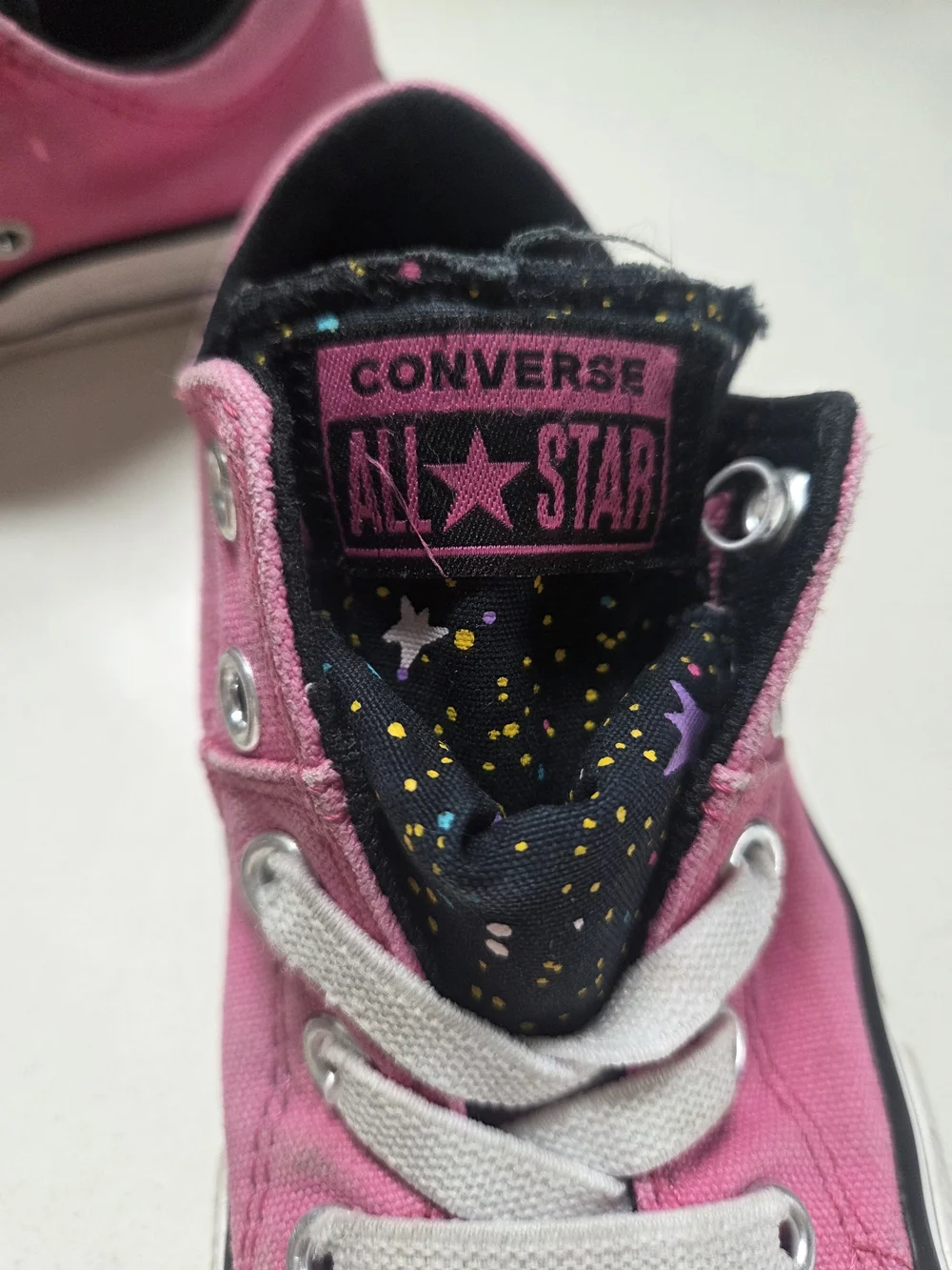 Converse bright pink